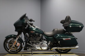 2024 Harley-Davidson® Street Glide® FLHX thumb 0