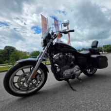 2015 Harley-Davidson® SuperLow® Vivid Black thumb 0