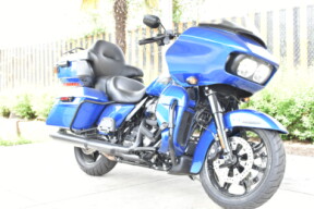 2024 Harley-Davidson® Road Glide® Limited FLTRK thumb 0