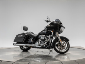2022 HARLEY-DAVIDSON FLTRX ROAD GLIDE in Vivid Black thumb 0