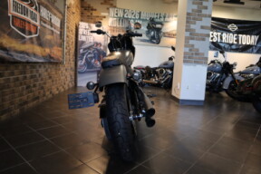2019 Street Bob® (FXBB) thumb 3