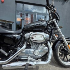 2015 Harley-Davidson® SuperLow® Vivid Black thumb 3