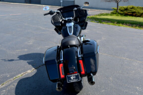 2026 Harley-Davidson® Road Glide® Vivid Black Chrome Trim thumb 1