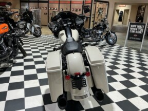 FLTRXS 2022 Road Glide® Special thumb 1