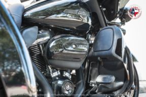 2025 Harley-Davidson® Tri Glide® Ultra FLHTCUTG thumb 1