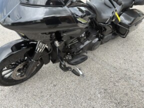 FLTRXS 2019 Road Glide® Special thumb 0