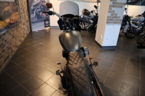 2019 Street Bob® (FXBB) thumb 2
