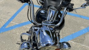 2018 Harley-Davidson® Road King® thumb 1