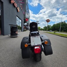 2015 Harley-Davidson® SuperLow® Vivid Black thumb 2