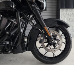 2020 Harley-Davidson® Street Glide® Special Vivid Black thumb 1