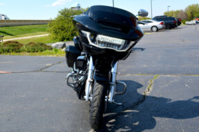 2026 Harley-Davidson® Road Glide® Vivid Black Chrome Trim thumb 3