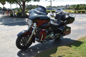 2011 Harley-Davidson® CVO™ Ultra Classic® Electra Glide® thumb 1