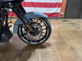 Harley-Davidson® Road Glide 3 2024 FLTRT SHARKSKIN W/ PINSTRIPE thumb 1