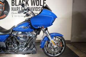 2023 Harley-Davidson® Road Glide® 3 FLTRT thumb 2