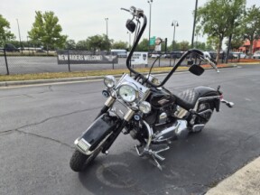 FLSTC 2010 Heritage Softail® Classic thumb 1