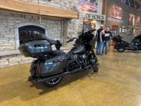 FLTRX 2025 Road Glide™ thumb 3