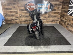 2026 Harley-Davidson® Low Rider® ST Vivid Black Black Trim thumb 2