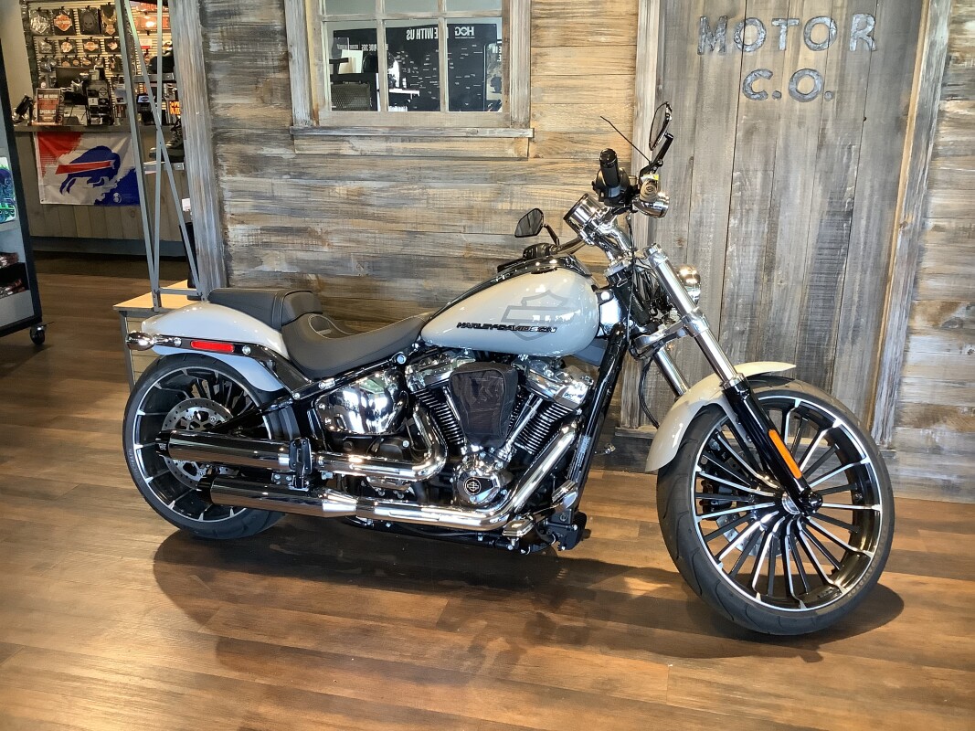 Softail Breakout | American Harley-Davidson®