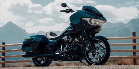 How does the 2026 Harley-Davidson® Road Glide® handle I-95 lane changes near Smyrna, DE?