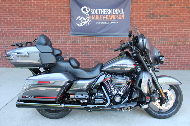 2020 Harley-Davidson® CVO™ Limited Smoky Gray & Stormcloud
