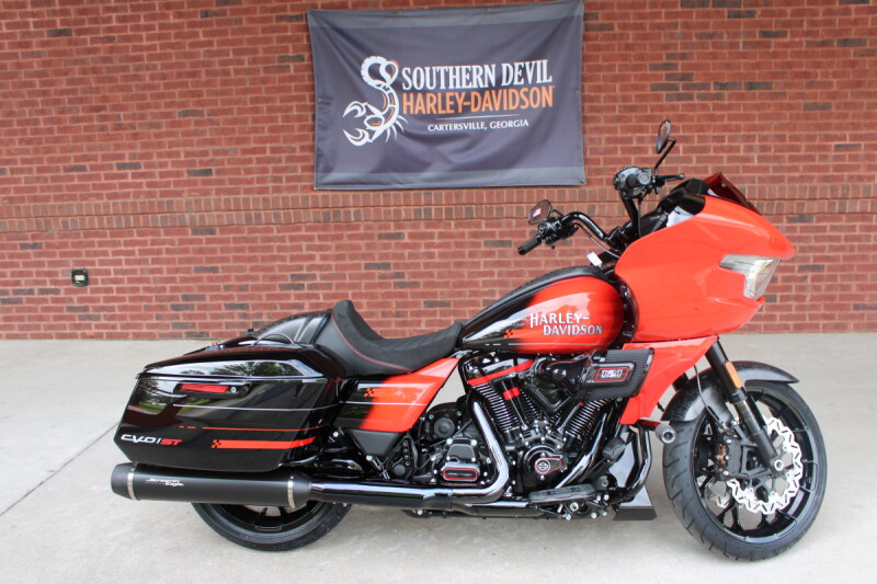 2026 Harley-Davidson® CVO Road Glide ST Citrus Heat Re-Entry