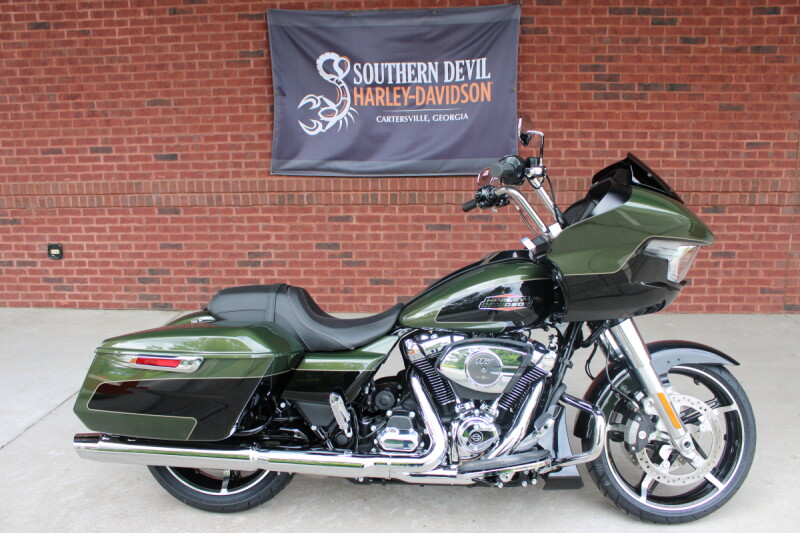 2026 Harley-Davidson® Road Glide® Olive Steel Metallic / Vivid Black Chrome Trim