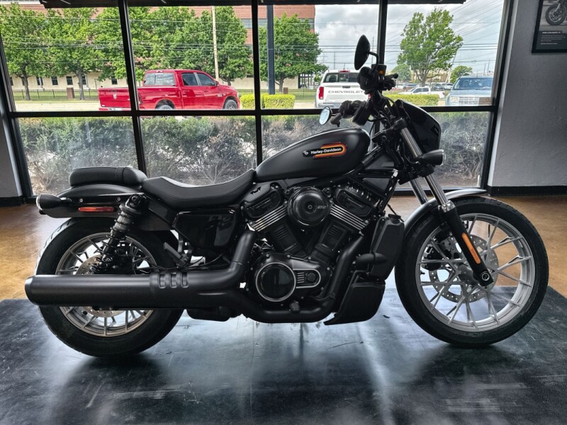 2026 Harley-Davidson® Nightster® Special Black Denim Black Trim
