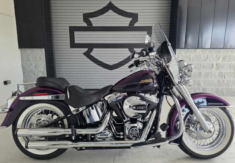 2016 Harley-Davidson® Softail® Deluxe PURPLE TWO TONE