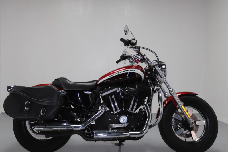 2013 Harley-Davidson® 1200 Custom Brown