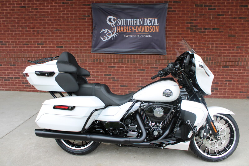 2026 Harley-Davidson® Street Glide Limited White Onyx Pearl Black Trim