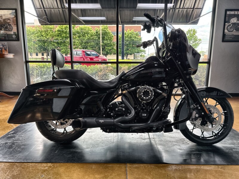 2020 Harley-Davidson® Street Glide® Special Vivid Black