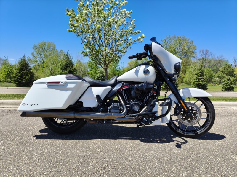 2021 Harley-Davidson® CVO™ Street Glide® Great White Pearl