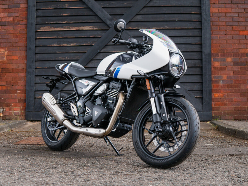 2026 Triumph Thruxton 400