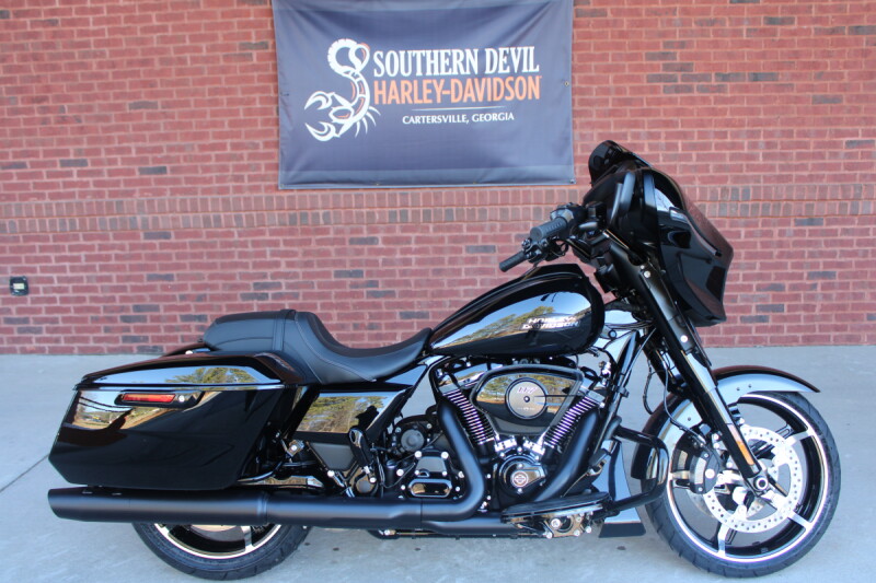 2026 Harley-Davidson® Street Glide® Vivid Black Black Trim