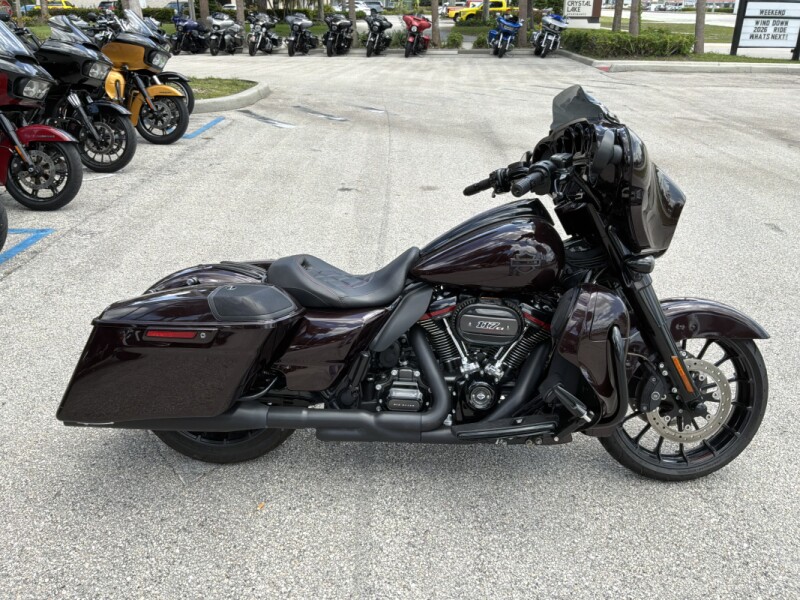 FLHXSE 2019 CVO™ Street Glide®