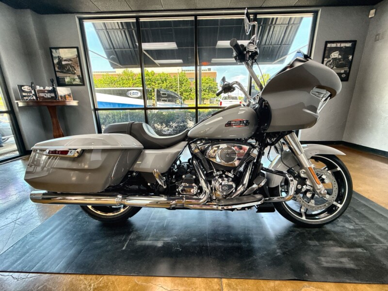 2025 Harley-Davidson® Road Glide® Billiard Gray