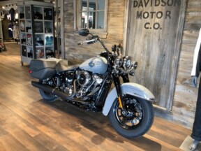 Harley-Davidson® Heritage Classic 2026 FLHC S3-26 Dark Billiard Gray Black Cast Wheels thumb 3