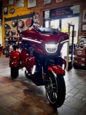 2026 Harley-Davidson® Street Glide 3 Limited Brilliant Red Black Trim thumb 0