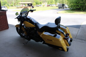2023 Harley-Davidson® Road King® Special Industrial Yellow thumb 0