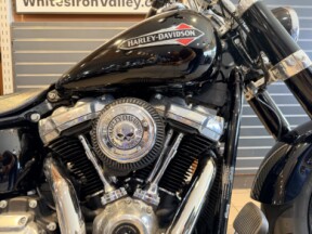 2020 H-D FLSL Softail Slim® Black 107ci thumb 2