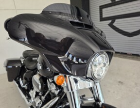 2021 Harley-Davidson® Street Glide® Special Black Jack Metallic thumb 2