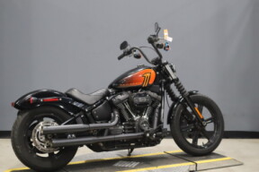 2021 Harley-Davidson® Street Bob® 114 FXBBS thumb 2