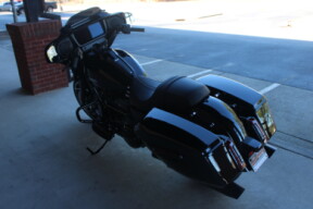 2026 Harley-Davidson® Street Glide® Vivid Black Black Trim thumb 0