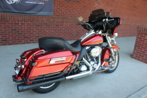 2013 Harley-Davidson® Road King® Two-Tone Candy Orange/Beer Bottle thumb 2