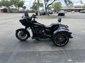 2023 Harley-Davidson® Freewheeler® Vivid Black thumb 0