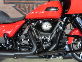 2026 Harley-Davidson® Road Glide™ FLTRX thumb 2