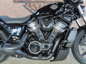 2026 Harley-Davidson® Nightster™ RH975 thumb 2