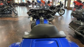2024 Harley-Davidson® Tri Glide™ Ultra thumb 3