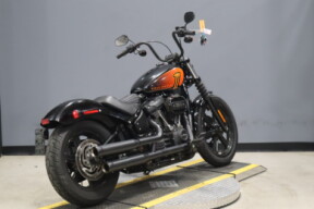 2021 Harley-Davidson® Street Bob® 114 FXBBS thumb 1