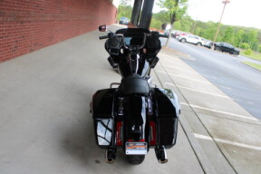 2026 Harley-Davidson® Road Glide® Vivid Black Chrome Trim thumb 1